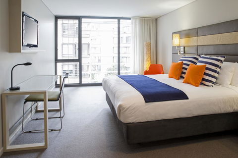Novotel Newcastle Beach - Tourism Guide 9