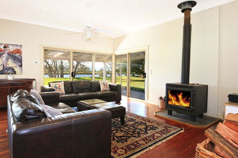 Terara Riverside Retreat - Travel Search 0