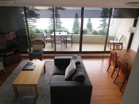 Manly Paradise Motel & Apartments - Travel Agents 27