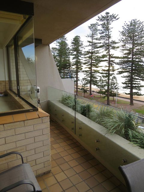 Manly Paradise Motel & Apartments - Travel Agents 40