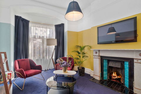 Hotel Harry, Ascend Hotel Collection - Tourism Guide 2