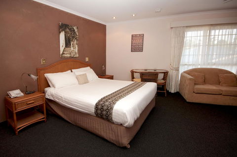 Sapphire Waters Motor Inn - Travel Search 8