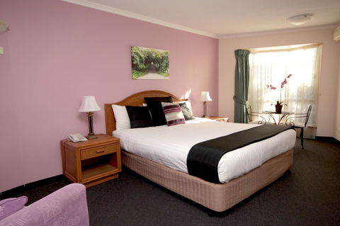 Sapphire Waters Motor Inn - Travel Search 4