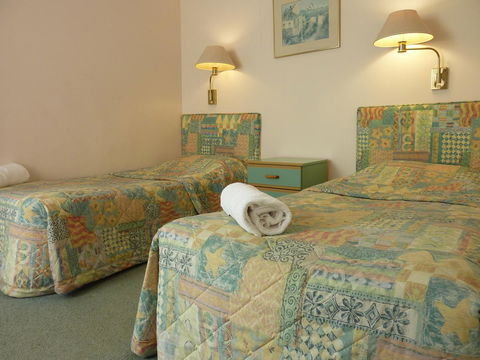 Sapphire Waters Motor Inn - Travel Search 39
