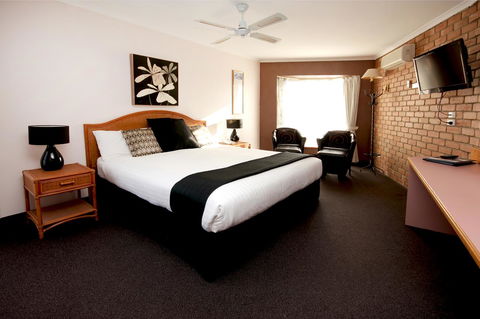 Sapphire Waters Motor Inn - Travel Search 20