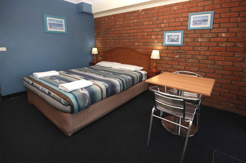 Sapphire Waters Motor Inn - Travel Search 21