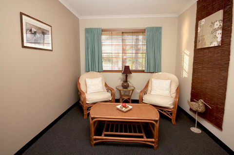 Sapphire Waters Motor Inn - Travel Search 14