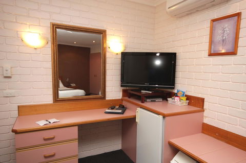 Sapphire Waters Motor Inn - Travel Search 9