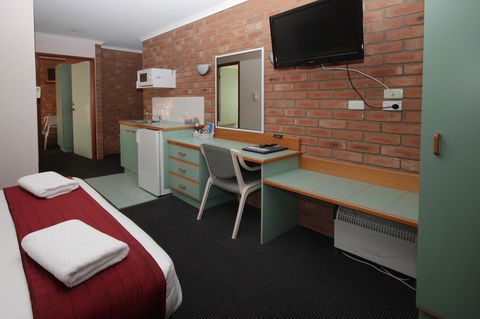 Sapphire Waters Motor Inn - Travel Search 23
