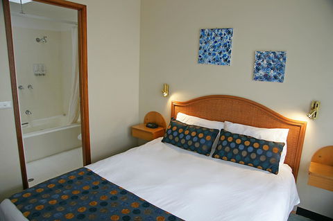Sapphire Waters Motor Inn - Travel Search 40