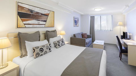 Oaks Sydney Castlereagh Suites - Tourism Guide 6
