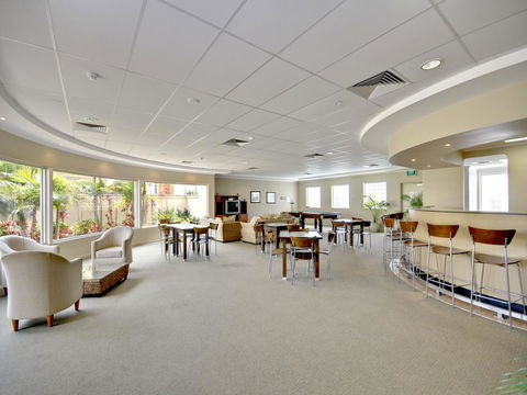 Messines Street, Breakwater Apartment, 104 - Travel Agents 15