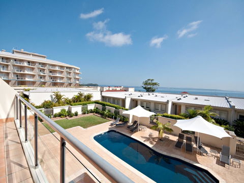 Messines Street, Breakwater Apartment, 104 - Travel Agents 11