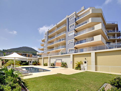 Messines Street, Breakwater Apartment, 104 - Travel Agents 17