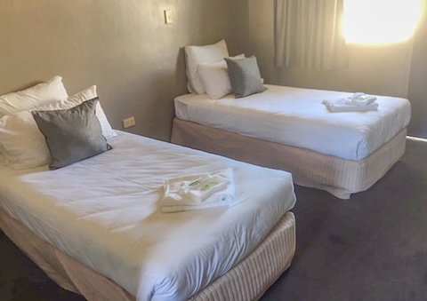 Commercial Hotel Motel Lithgow - Tourism Guide 29