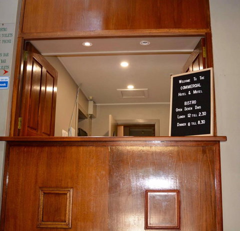 Commercial Hotel Motel Lithgow - Tourism Guide 34
