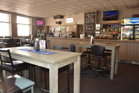Commercial Hotel Motel Lithgow - Tourism Guide 41