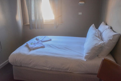 Commercial Hotel Motel Lithgow - Tourism Guide 22