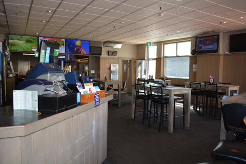 Commercial Hotel Motel Lithgow - Tourism Guide 42