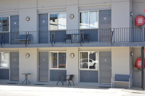 Commercial Hotel Motel Lithgow - Tourism Guide 37