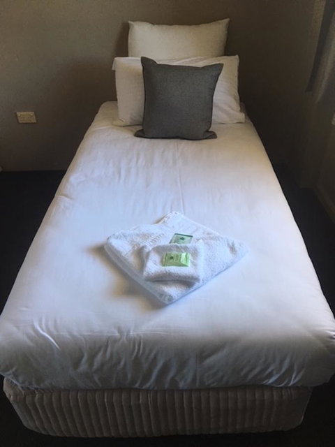 Commercial Hotel Motel Lithgow - Tourism Guide 28