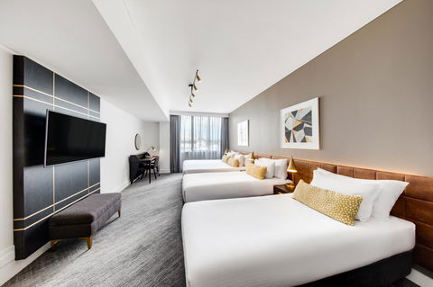 Vibe Hotel Sydney - Cruises Travel 18