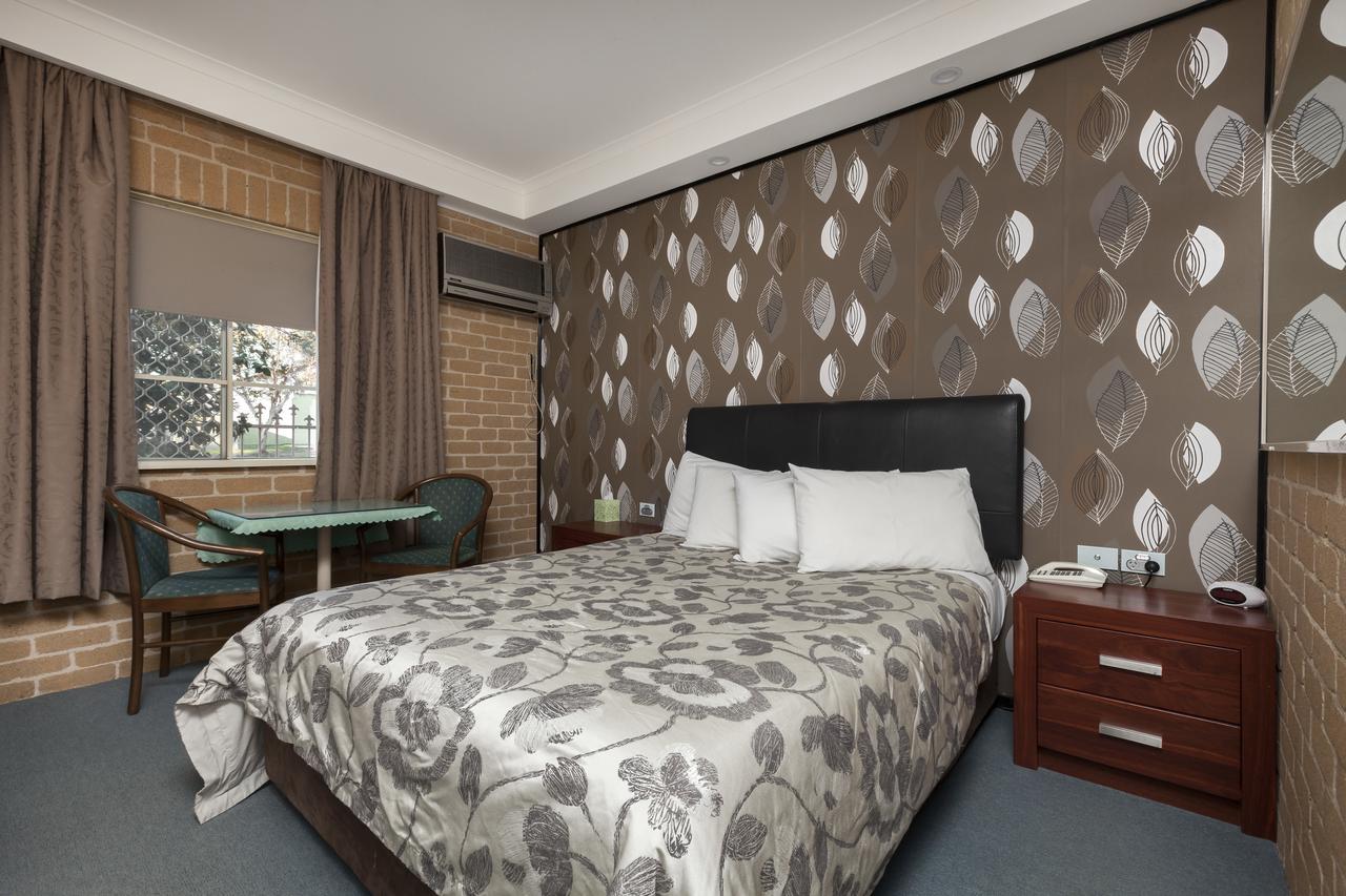 Queanbeyan East NSW Cruises Travel