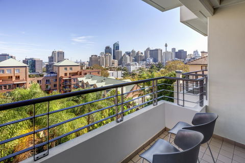 Adina Apartment Hotel Sydney Surry Hills - Cruises Travel 2