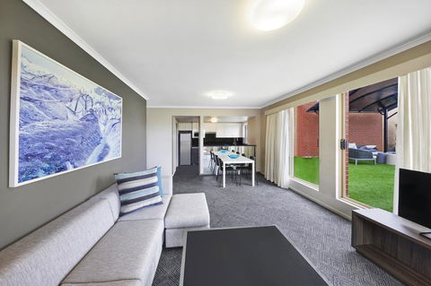 Adina Apartment Hotel Sydney Surry Hills - Cruises Travel 13