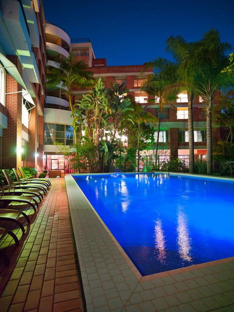 Adina Apartment Hotel Sydney Surry Hills - Cruises Travel 19