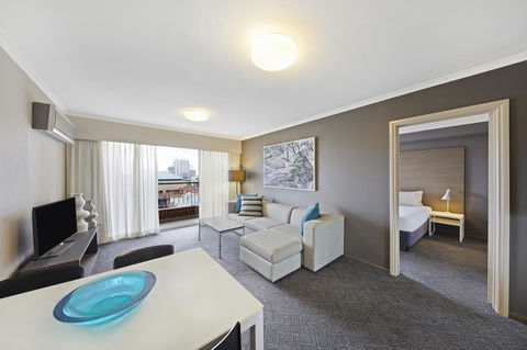 Adina Apartment Hotel Sydney Surry Hills - Cruises Travel 10