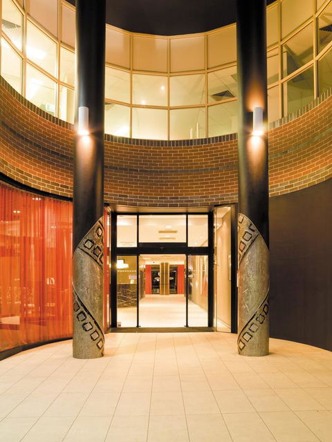 Adina Apartment Hotel Sydney Surry Hills - Cruises Travel 3