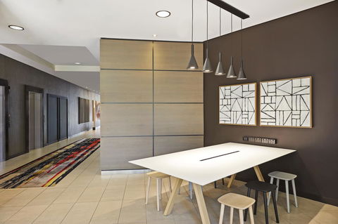 Adina Apartment Hotel Sydney Surry Hills - Cruises Travel 6