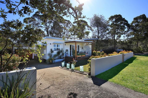 Jervis Bay Beach Shack I Pet Friendly - Travel Search 15