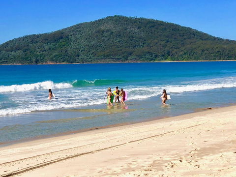 Boathouse Resort (Water Front) - Travel Agents 13