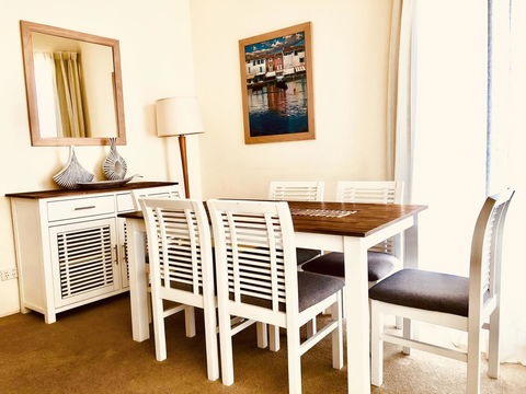 Boathouse Resort (Water Front) - Travel Agents 24