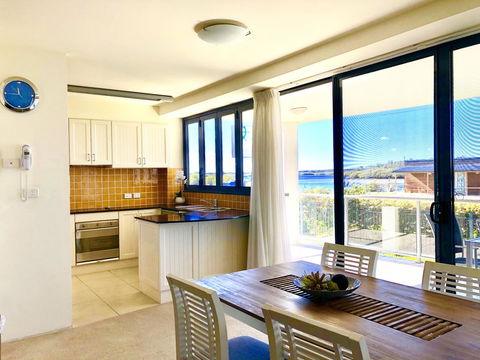 Boathouse Resort (Water Front) - Travel Agents 1