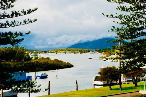 Boathouse Resort (Water Front) - Travel Agents 22