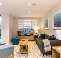 Nobbs  Executive 2 Storey Sydney Apartment with Pool - Cruises Travel