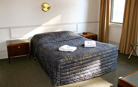 Royal Exhibition Hotel - Cruises Travel 34