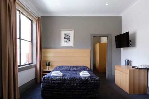 Royal Exhibition Hotel - Cruises Travel 0