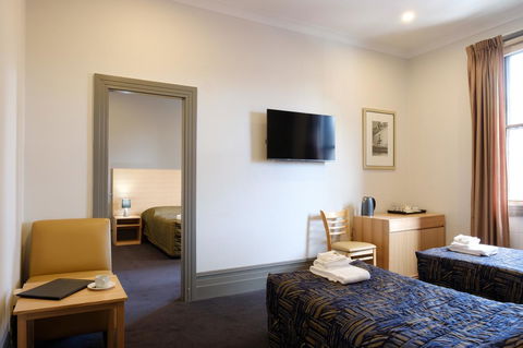 Royal Exhibition Hotel - Cruises Travel 3