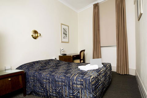 Royal Exhibition Hotel - Cruises Travel 23