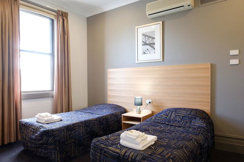Royal Exhibition Hotel - Cruises Travel 16