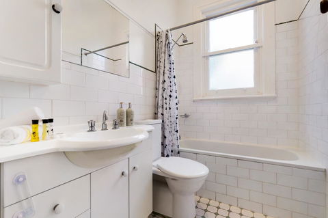Drummoyne 3 Bedroom Home (62ALE) - Cruises Travel 7