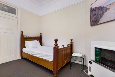 Drummoyne 3 Bedroom Home (62ALE) - Cruises Travel 2