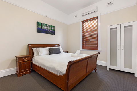 Drummoyne 3 Bedroom Home (62ALE) - Cruises Travel 5
