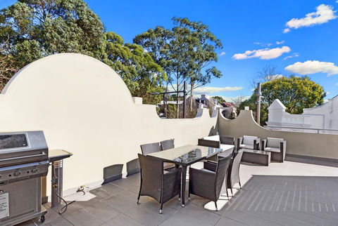 Glebe Self-Contained Modern One-Bedroom Apartments - Cruises Travel 0