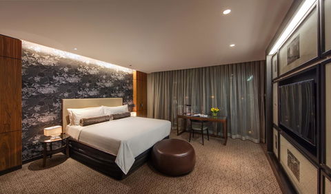 The Darling At The Star - Cruises Travel 35
