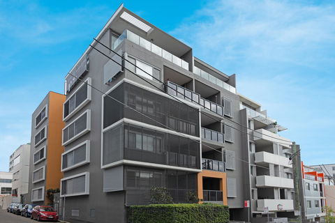 Large Light Luxe 3BDR 2BA Free Parking - Walk To Sydney Uni And RPA - Cruises Travel 11